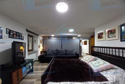 Apartament cu 3 camere decomandat, mobilat în Central