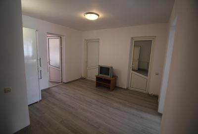 INCHIRIEZ apartament 4 camere , renovat,zona Strand - 11