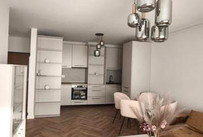 Apartament cu 2 camere semidecomandat, mobilat în Florești