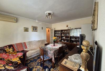 APARTAMENT 3 CAMERE DE VANZARE TITAN - 1