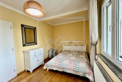 Apartament la vila - 80 mp, priveliste deosebita - Sub Arini - 6