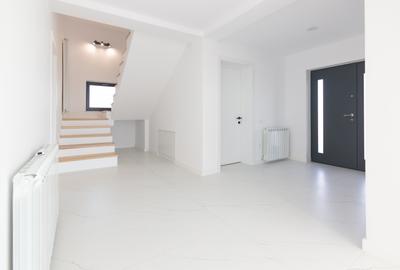 Casa moderna P+1  cu vedere la lac , Corbu - 13