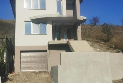 Casa individuala cu terasa,panorama spre lac, garaj, teren 300mp - 23