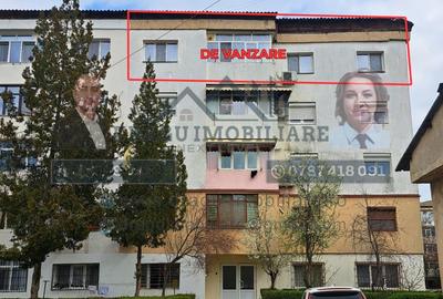 Apartament 3 camere, 73 mp | Etaj 4 cu acoperiș | Zonă Industrială – Tecuci - 1