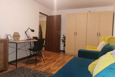 Garsoniera, Octavian Goga-Casa de pensii, etaj 6, libera, mobilata - 1