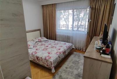 Apartament cu 3 camere decomandat, mobilat în Cug