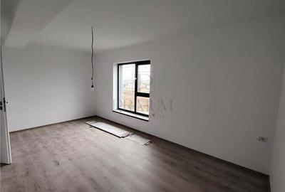 Duplex modern - despartit prin baie - 2 fronturi stradale - pompa caldura - 9