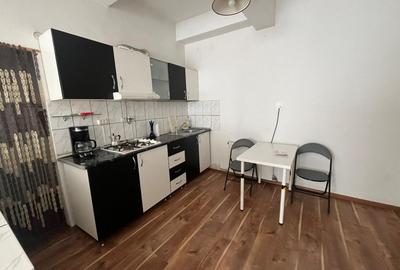 Apartament cu 3 camere cu vedere pe Regina Elisabeta / Ultracentral / Risc 1 - 14