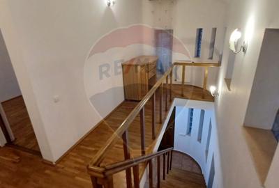 DE INCHIRIAT: Casă / Vilă P+1 - Zona Centrala BAIA MARE - 9