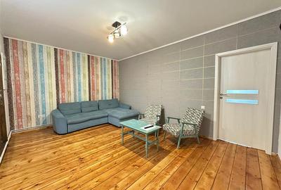 Apartament cu 3 camere decomandat, mobilat în Orașul de Jos