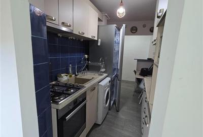 Apartament cu 3 camere decomandat, mobilat în Astra