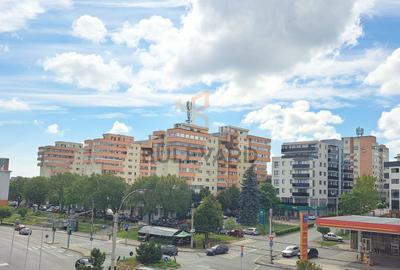 Apartament cu 3 camere decomandat, mobilat în Zorilor