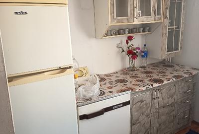 Apartament cu 2 camere semidecomandat, mobilat în Central