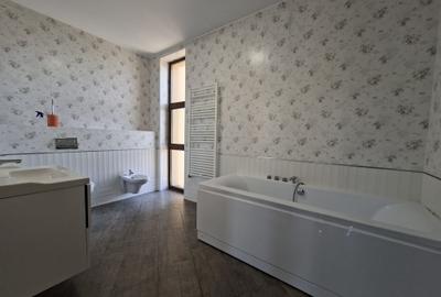 Casa/Vila De Inchiriat In Borhanci - 11