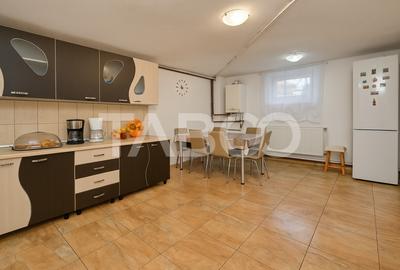 Casa de vanzare Vasile Aaron 3 camere si teren / curte comuna 1 vecin - 13