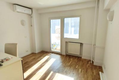 4 Camere + Boxa An Constructie 1983 Zona Universitate - P-ta. Romana - 6