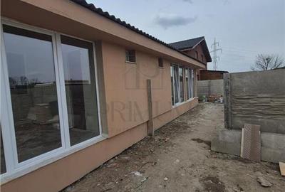 Duplex pe parter - 3 dormitoare - zona foarte buna - gata de mutat - 4