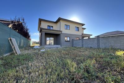 Duplex cu 5 camere în Moșnița Nouă