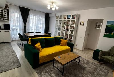 Apartament cu 3 camere semidecomandat, mobilat în Florești