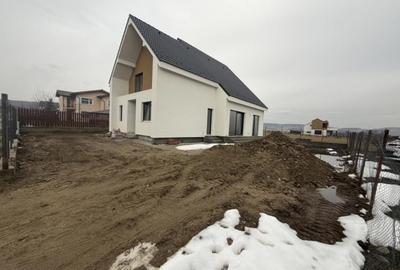 Casa individuala, semifinisata, 160 mp utili , 500 mp teren, zona Motel Gilau - 2