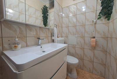 Casa individuala cu piscina. P+1+M. zona foarte buna - 40