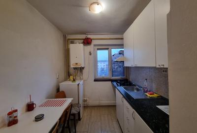 Ultracentral- 2 camere decomandate-ideal investiție- etaj intermediar - 4