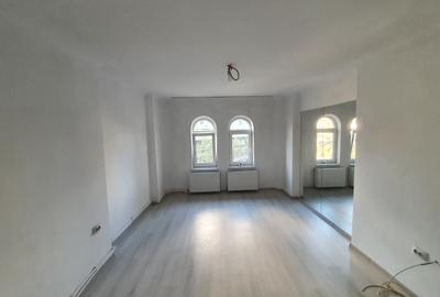 Spațiu exclusivist de închiriat/Mansardă în vilă interbelică/ - 2