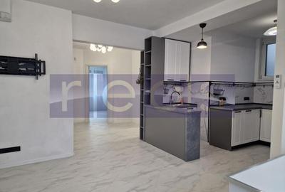 Inchiriere duplex  Premium 5 camere ( Parter+Demisol ) in vila Piata Romana - 1