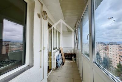 Apartament cu 2 camere, decomandat, 52mp utili+balcon, Bl. M. Viteazu - 11