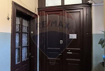 Apartament de vânzare în Palatul Berde, strada Horea - 23