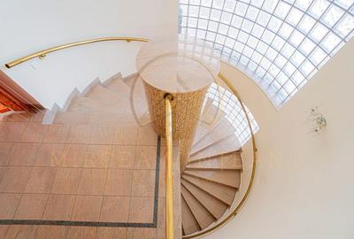 Ultracentral -Cladire impozanta  D+P+2E. - 35