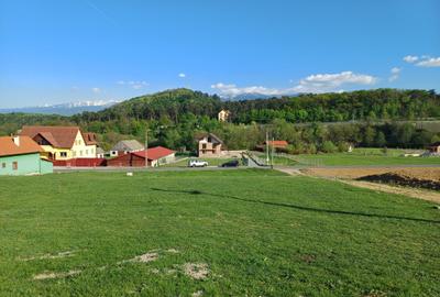 Teren intravilan cu priveliste catre munti