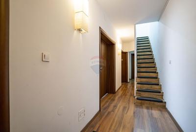 De vânzare casă cu 6 camere, ultracentral – str. Moscovei - 2