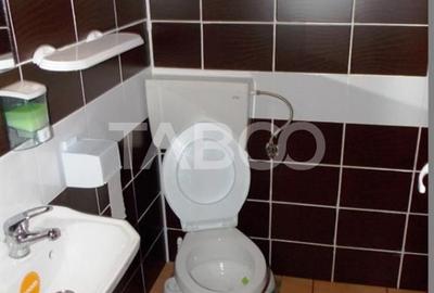 Pensiune de vanzare la cheie  13 camere  si teren 3000 mp - 49