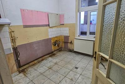 Casă cu arhitectură interbelică, 5 camere, teren 409 mp – Central - 33