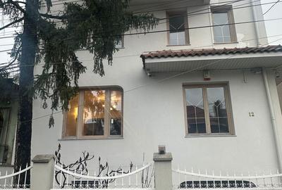 Casă cu 8 camere în Floreasca