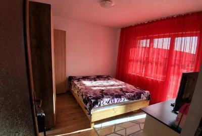 Apartament de vânzare - 4