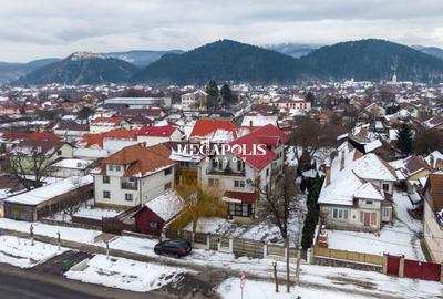 Pensiune de vânzare în Râșnov | 14 camere | 427 mp - 2