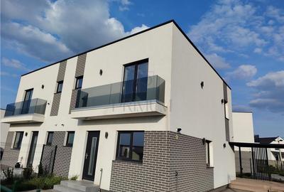 Duplex cu 4 camere în Moșnița Nouă