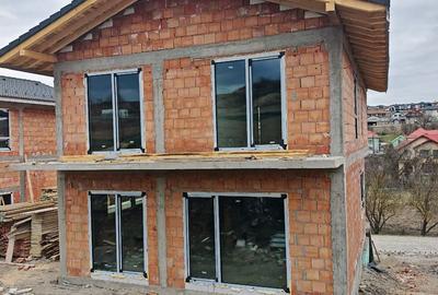 Casa individuala D+P+E cu garaj 220 mp utili, 550mp teren - Chinteni - 2
