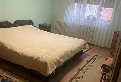 Apartament 3 camere decomandat etajul 1 Astra Carpatilor - 2