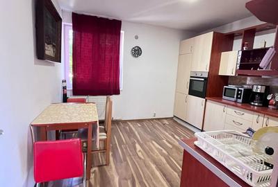 Apartament de vânzare, 2 camere, 72 mp, zona Piața Abator - 11