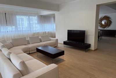 Apartament cu 5 camere în Herăstrău