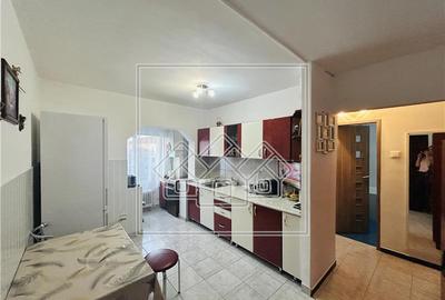 Apartament de vanzare in Sibiu - 2 camere, balcon si pivnita -Terezian - 1