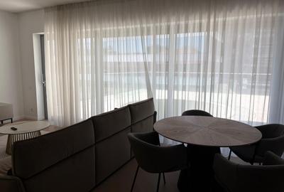 Apartament cu 3 camere semidecomandat, mobilat în Floreasca