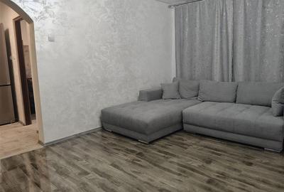 Apartament cu 2 camere semidecomandat, mobilat în Independenței