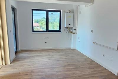 Apartament cu 3 camere semidecomandat în Frumoasa