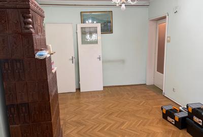 Primaverii, Beller, vanzare apartament 3 camere, 63 mp totali, imobil P+2+Pod, - 3