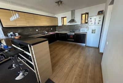 Casa individuala 165 mp utili, 350 mp teren , 2 parcari , Floresti - 8