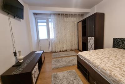 Garsonieră decomandată, mobilată în Central